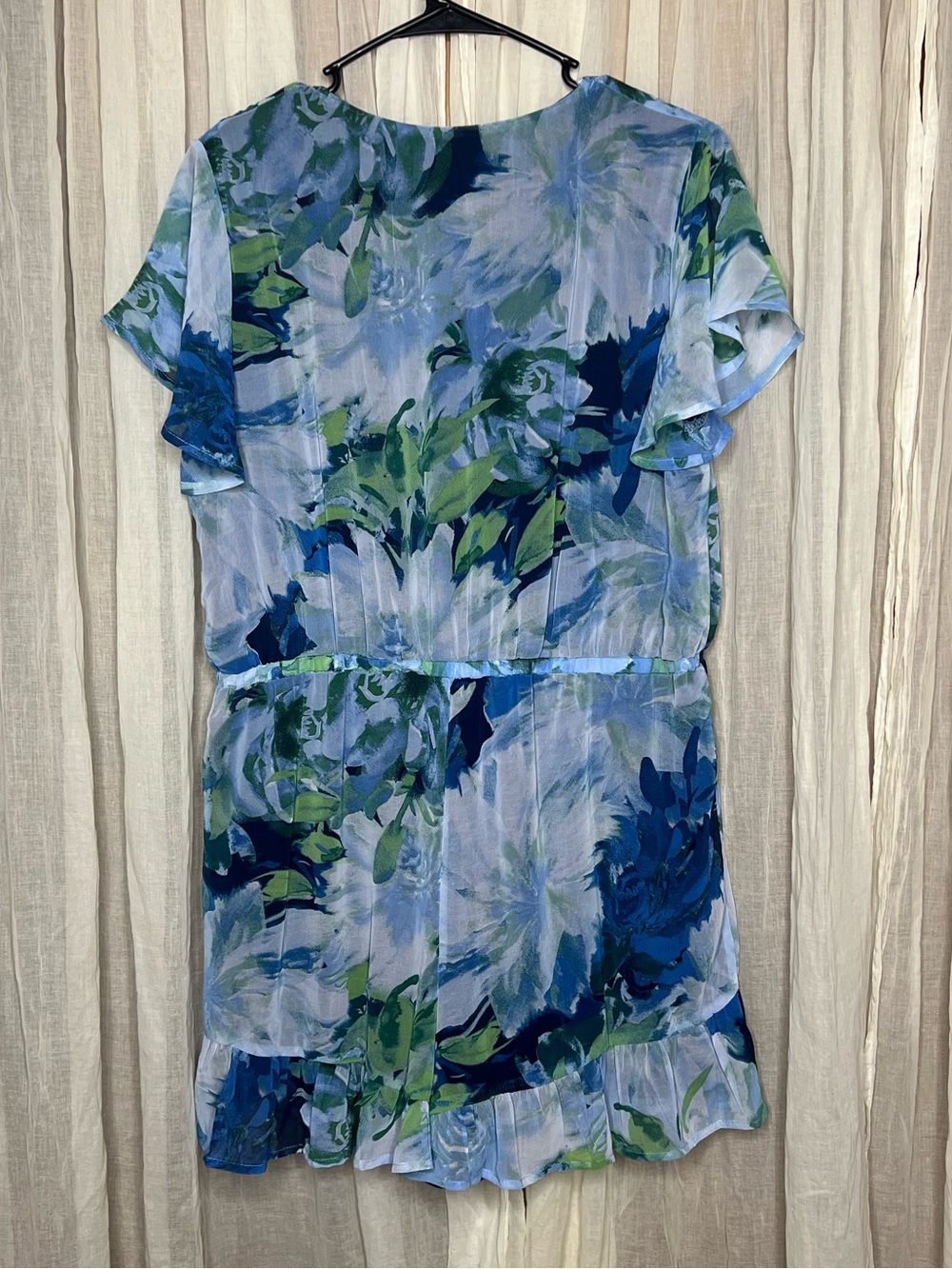Lulu’s Watercolor Floral Tie Front Romper - Picture 4 of 6